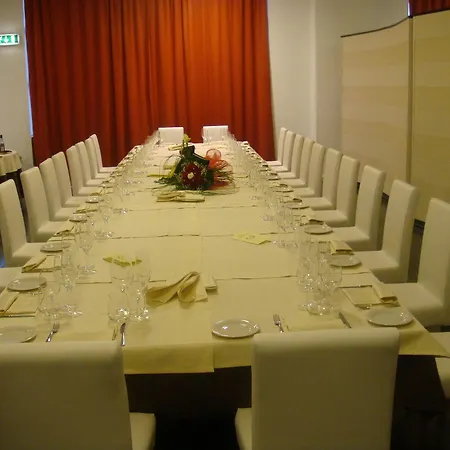 Santa Loja Hotell Tito