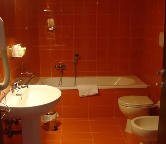 Santa Loja Hotel Tito